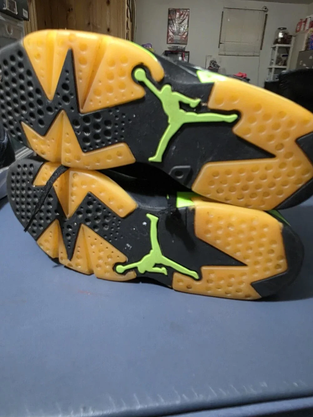 Jordan 6 Retro 